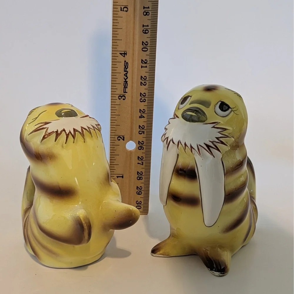 Vintage‎ Norcrest Japan WALRUS Yellow & Brown Stripe Salt & Pepper Shakers H643